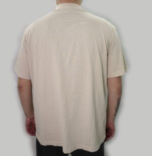 polo con zip beige3