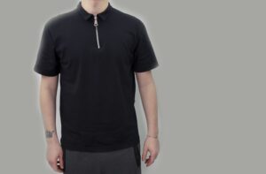 polo con zip nera